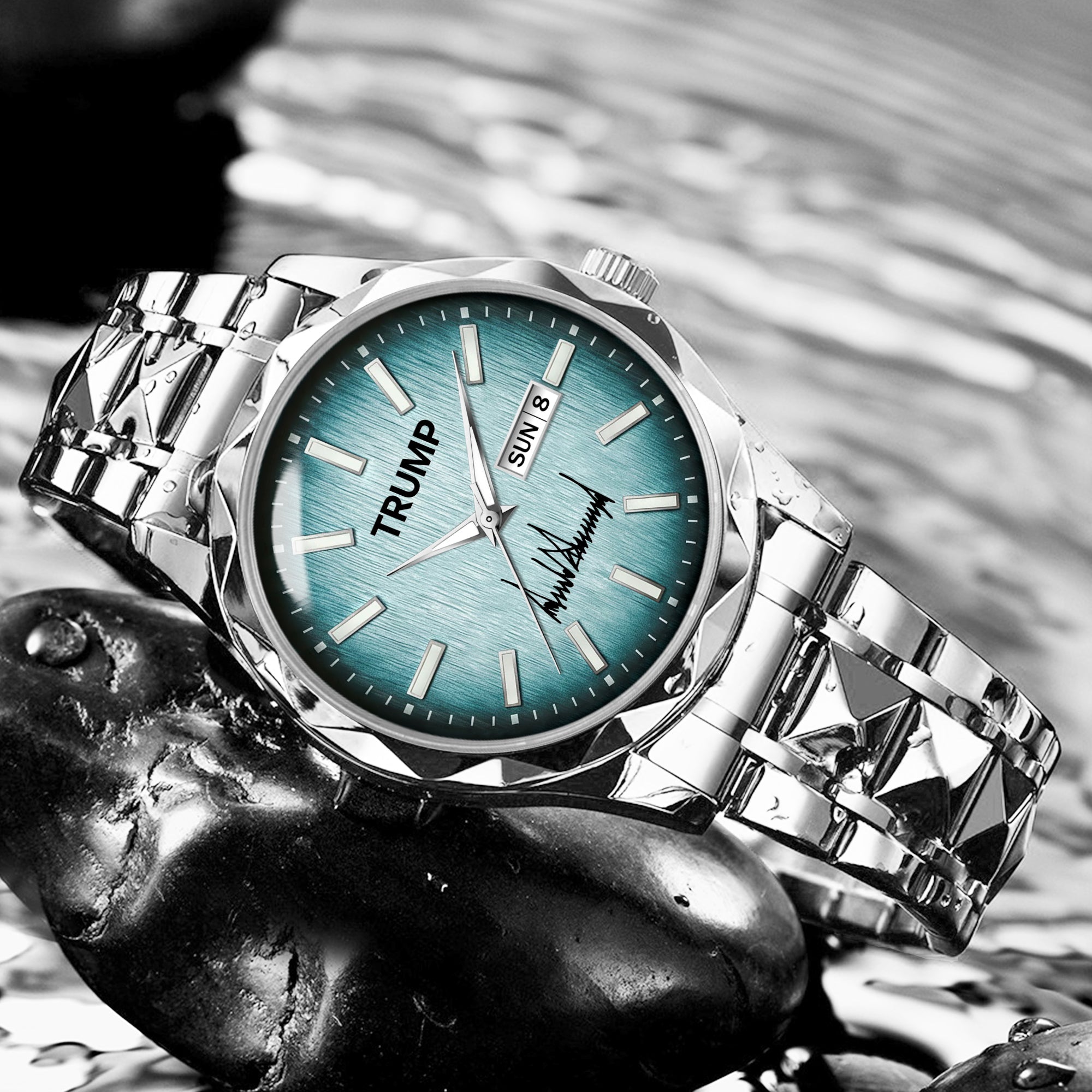 TRUMP Watch 2026 Luxury Silver Steel – Signature Ice Blue Dial