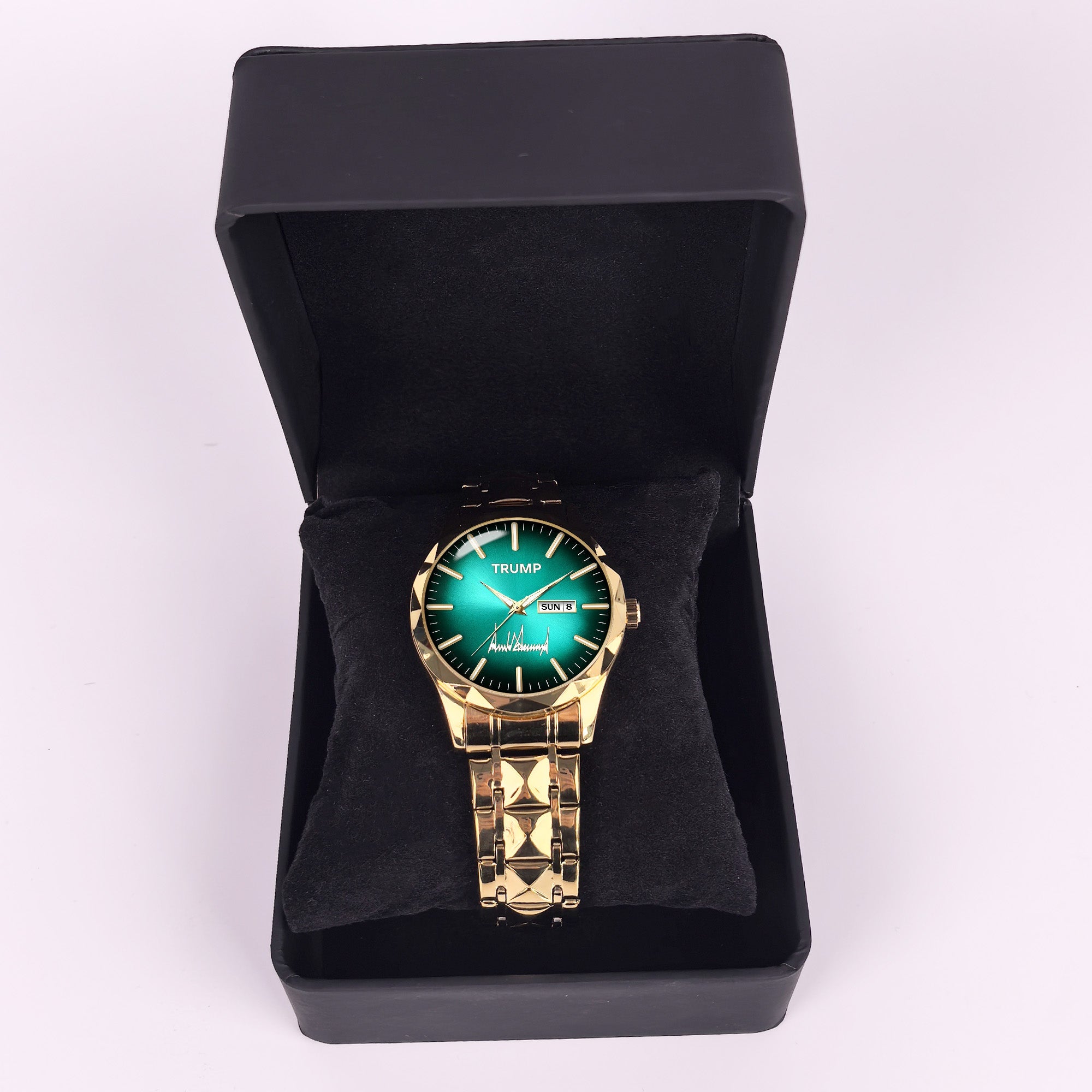 TRUMP Watch 2026 Luxury Gold – Emerald Green Sunburst Dia