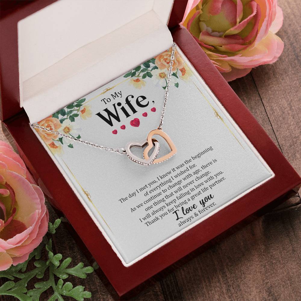 Collection Wife - Interlocking Hearts Interlocking Hearts Necklace