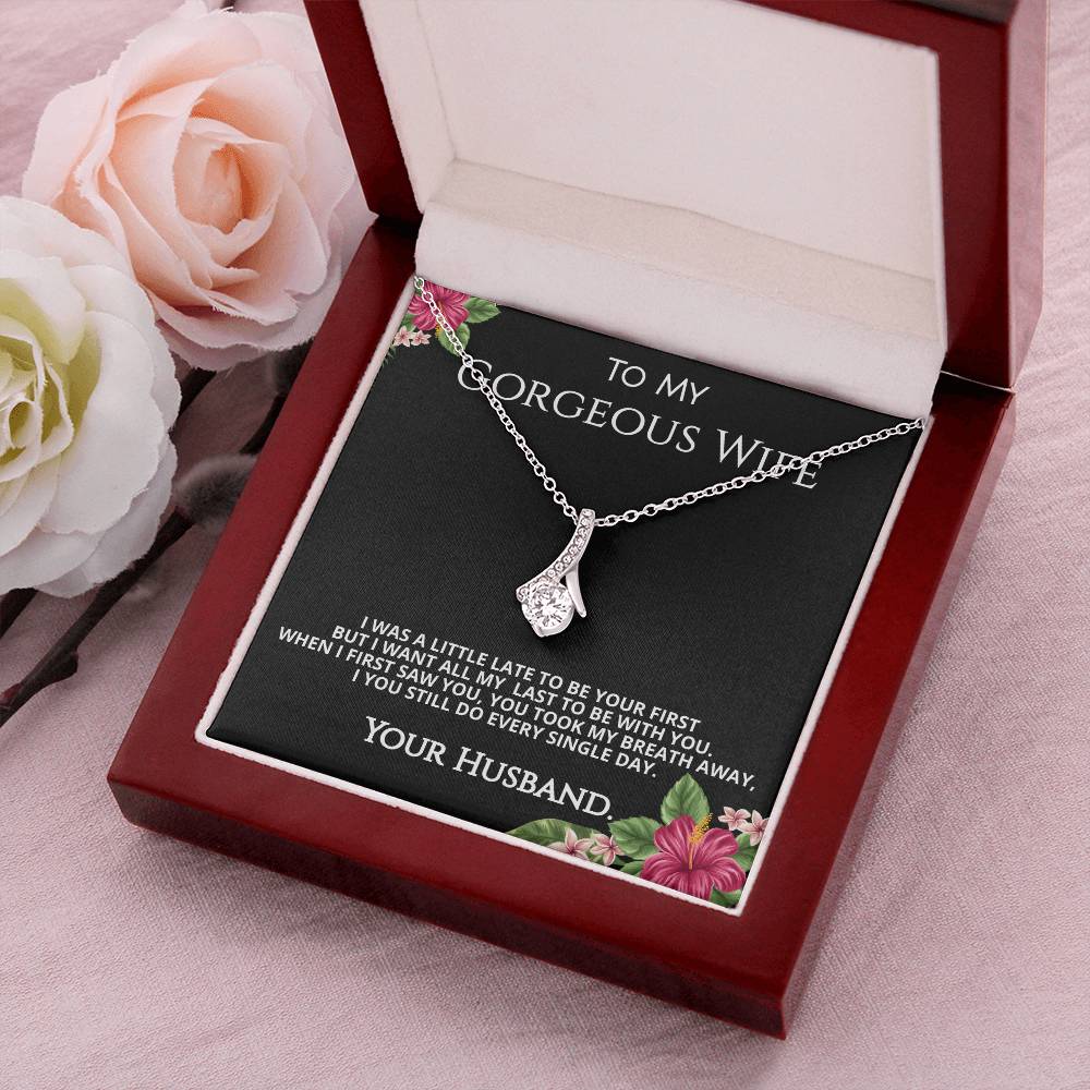 Breath Necklace. 1  Alluring Beauty Necklace