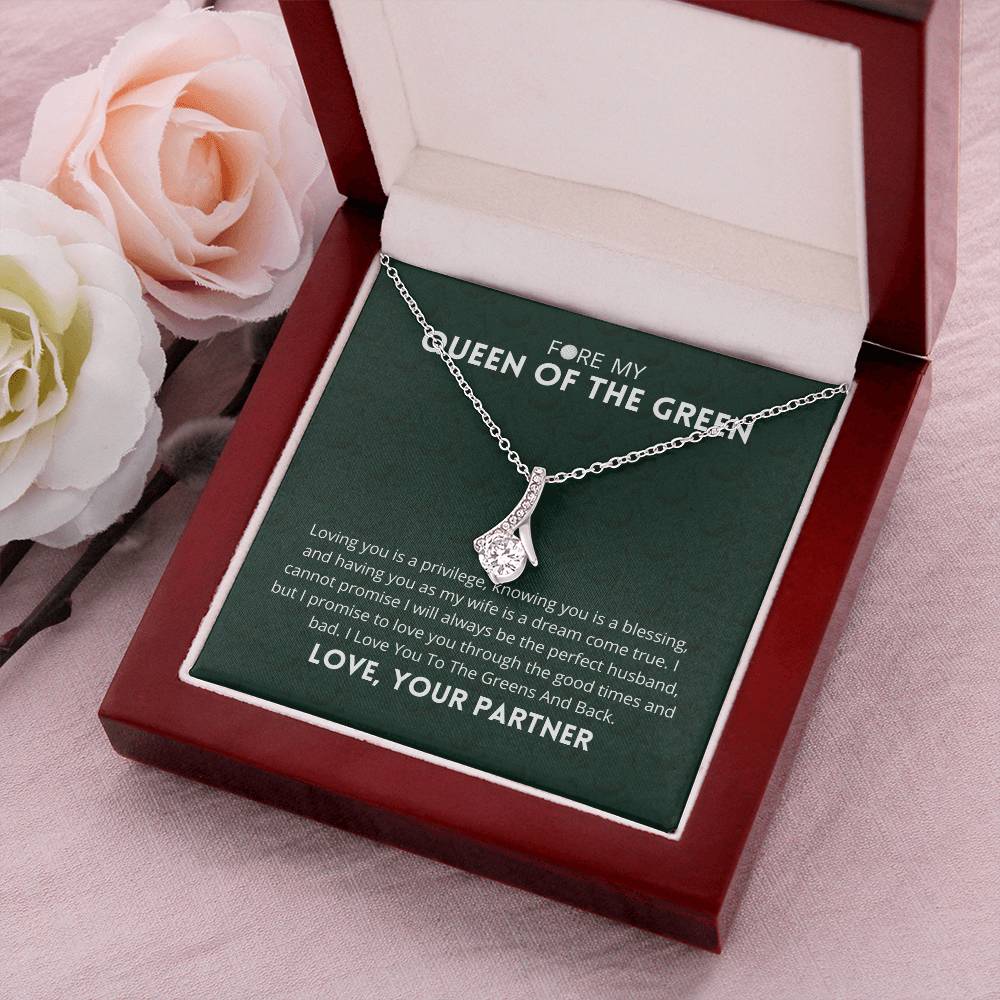 Queen Of The Green Necklace Alluring Beauty Necklace